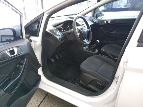 Imagen 8 de 13 de Ford Fiesta 1.6 S 5 Ptas. Año 2017. Unica Mano
