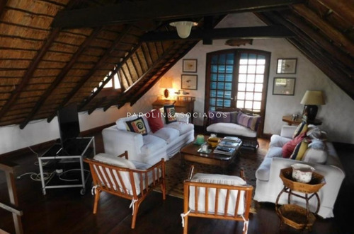 Casa En Venta De 5 Dormitorios En La Barra -ref:3949