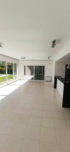 Vendo Casa En Kentucky Club De Campo Oportunidad !!!