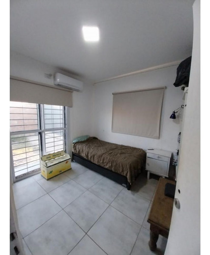 Casa Con Patio Muy Amplio C Pileta - Calefon Solar - Porton Automatico - 3 Split Frio-calor - Sólo 1 Año De Antigüedad.