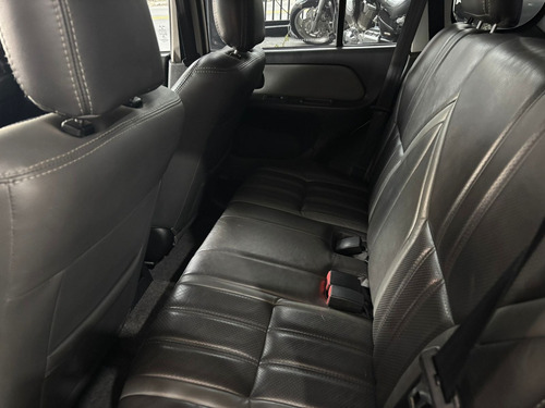 Mitsubishi Pajero TR4 2.0 4x2 Flex Aut. 5p