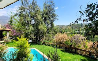 Casa En Venta De 5 Dorm. En El Arrayán