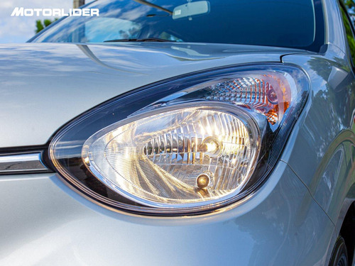 Imagen 14 de 25 de Suzuki Celerio 1.0 Gl Extra Full | Permuta / Financia