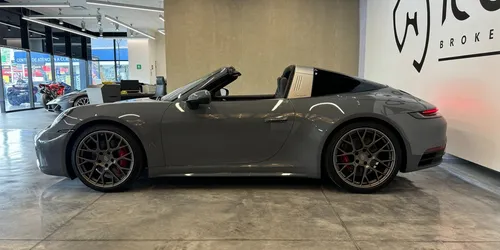 Porsche 2024 Targa 4s