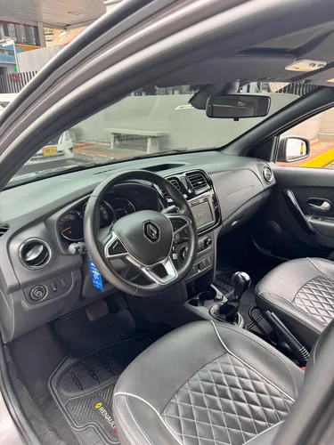 Renault Logan 1.6 Privilege / Intens