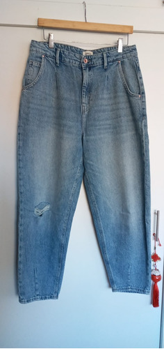 Jean Only Baloon Talle S Largo 32 Con Rotura En Rodilla 