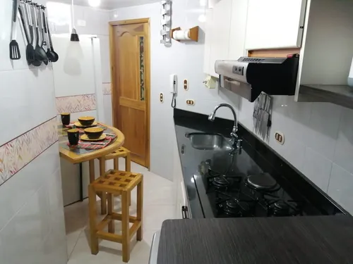 Apartamento En Primer Piso, Tranquilo, 2 Habitaciones, Estudio, Bbq Excelentes Vías De Acceso