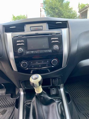 Imagen 13 de 14 de Nissan Np300 Frontier 2018 2.5 Le Aa Mt