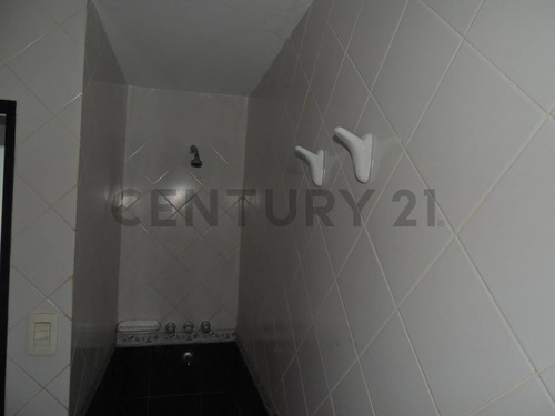 Casas En Venta En Berisso - Ph 1 Dormi + Cochera