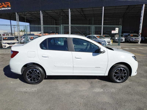 Imagem 7 de 15 de Renault Logan Authentique 1.0 (flex)