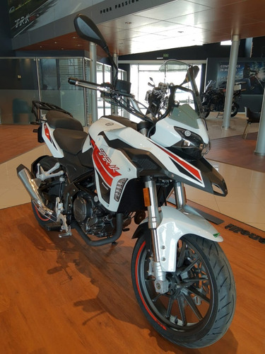 Imagen 14 de 15 de Benelli Trk 251