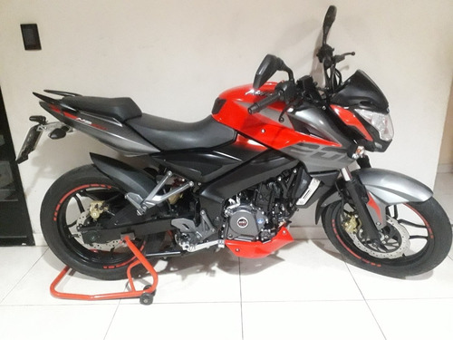 Bajaj Ruoser Ns200
