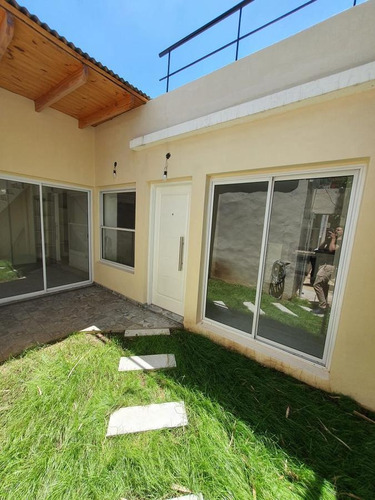 Imagen 2 de 30 de Posibilidades De Financiación!!. Moderno Ph De 3 Amb A Estrenar C/jardin, Galeria Y Terraza