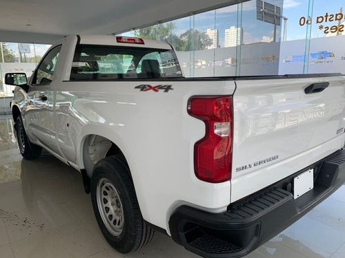 Imagen 3 de 11 de Chevrolet Silverado 4*4 2020