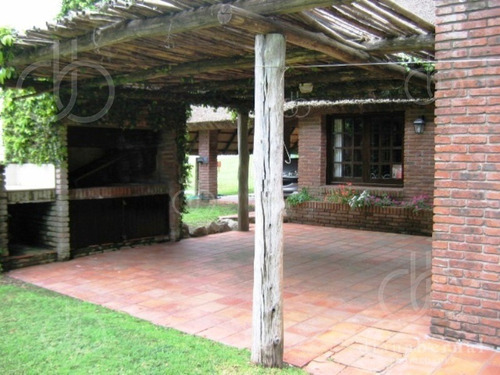 Punta Del Este, Pinares, 4 Dormitorios.- Ref: 2627