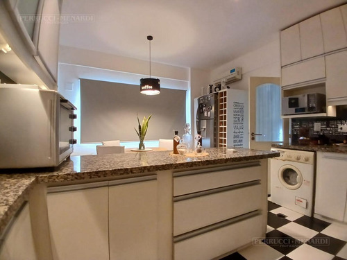 Piso 4 Ambientes En Venta - Villa Ballester Centro