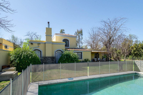Casa En Venta En Chacras Del Ocho