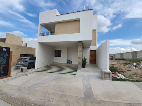 Imagen 2 de 30 de Casa En Venta Alto Lago