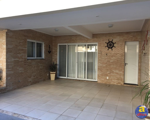 Imagem 6 de 23 de Sobrado Triplex Com 3 Quartos Sendo 1 Suíte, 3 Vagas De Garagem No Centro Em Guaratuba/pr - Imobiliária África - So00120 - 33359021