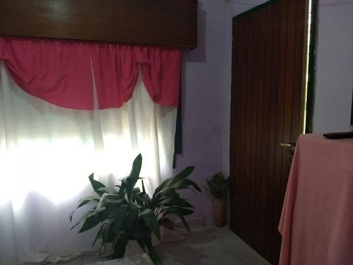 Imagen 2 de 9 de Casa En Venta En Ituzaingo