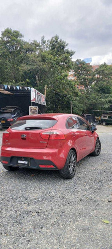 Kia Rio Ub Ex 2015 Mt 1.250 Cc 93.907 Km Rojo