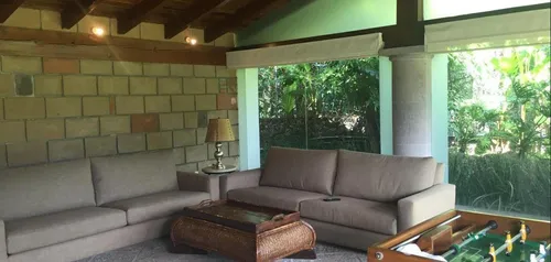 La Casa De Los Apantles