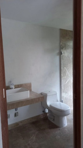 Imagen 15 de 20 de Casa En Venta Valle De Bravo Avandaro Con Bosque Y Rio