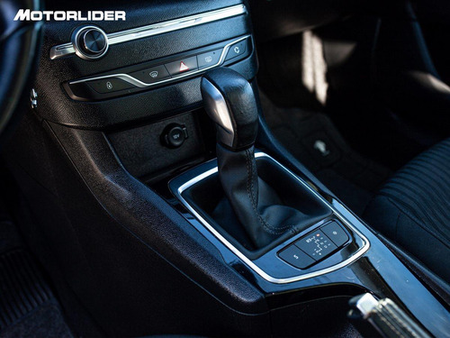 Imagen 17 de 25 de Peugeot 308 Active Sw 1.2 At Extra Full | Permuta / Financia