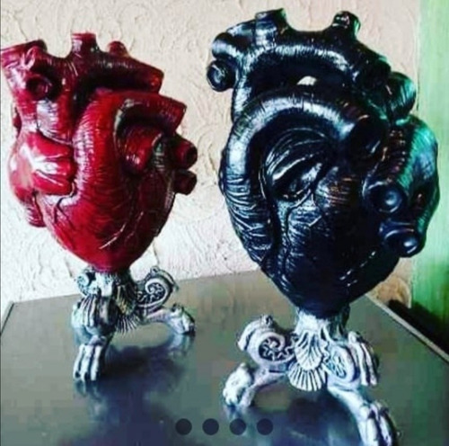 Imagen 12 de 12 de Hermoso Y Original Florero Corazón Anatómico