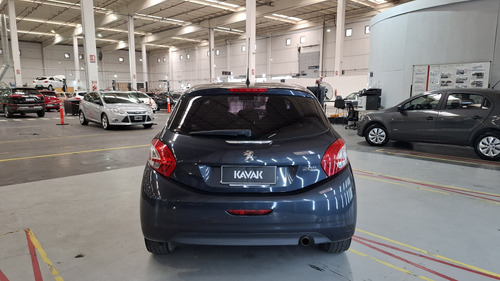 Peugeot 208 1.5 Active