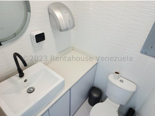 Jyn Fondo De Comercio En Venta En Chacao