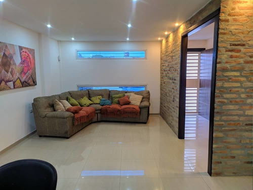 Imagen 6 de 19 de Casa Urb Bajumbal, Barrio Sucre. Adlz