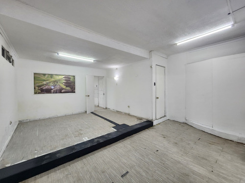 Irarrázaval/suecia Local 57m2 | M. Ñuñoa
