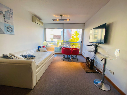 Imagen 2 de 14 de Apartamento En Venta De 1 Dormitorio C/ Cochera En Maldonado
