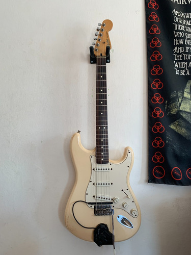 Fender Stratocaster + Gp 10 Boss Procesador De Guitarra