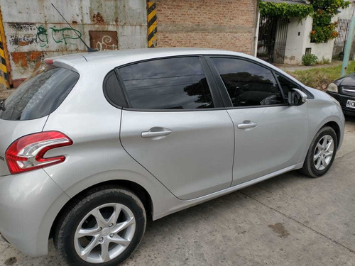 Peugeot 208 1.5 Allure Touchscreen 2014