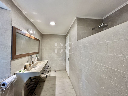 Casa En Venta De 2 Dorm. En Colina