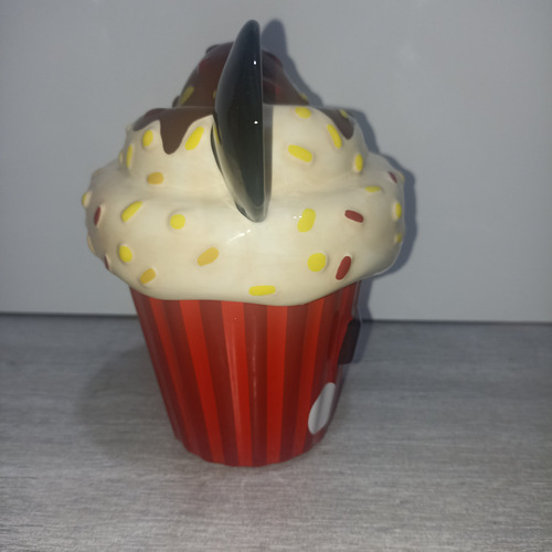 Taza 3d Mickey Mouse Cupcake 500ml Cerámica Galeriadc Rojo Mickey (Usado)