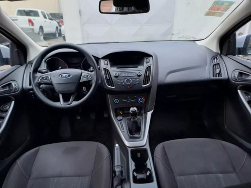 Ford Focus III 1.6 Sedan S