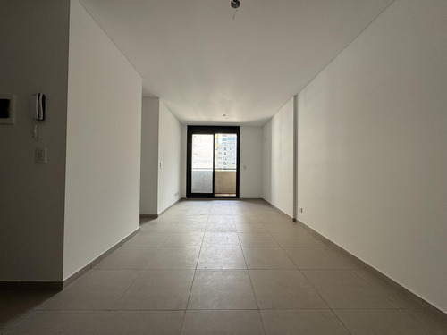 Oportunidad! Departamento De 2 Dormitorios Con Balcón