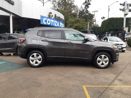 Imagen 3 de 14 de Jeep Compass Latitude 2019