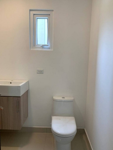 Nuevo Moderno Con Finos Acabados Apto En Zapote En Alq!
