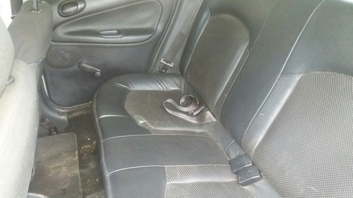 Imagem 5 de 9 de Peugeot 207 2014 1.4 Active Flex 5p