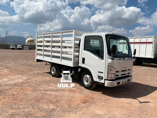 Isuzu Elf 200. Estacas. 2015