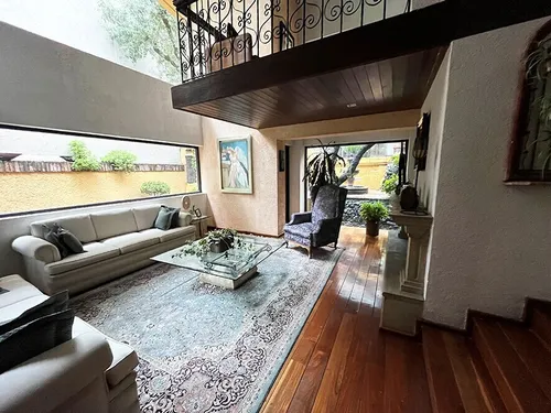 Casa En Venta En Jardines En La Montaña