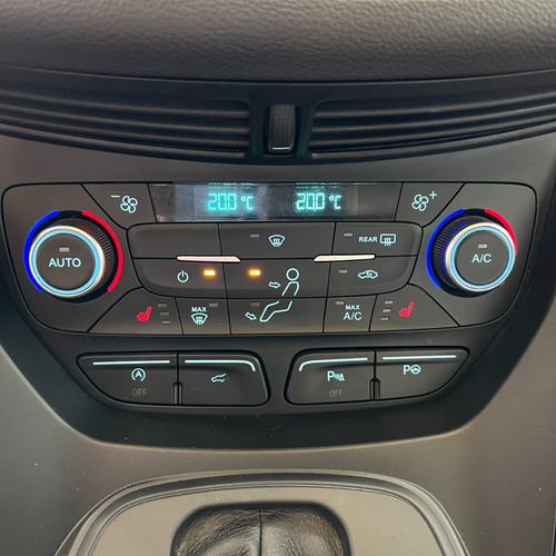 Imagen 9 de 18 de Ford Kuga Titanium At 5p Año: 2017 Km: 37.500