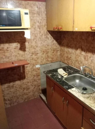 Casa En Venta - 3 Dormitorios 2 Baños - 950mts2 - Bernal Oeste