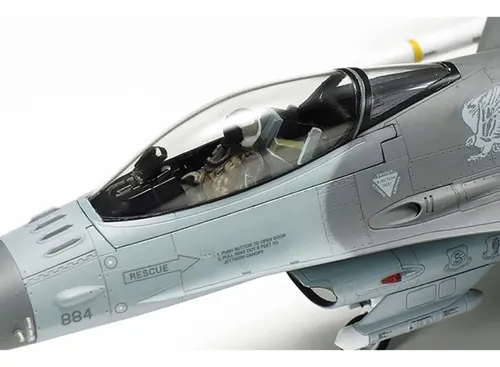 ♡さん専用 Tamiya F-16cj Fight Falcon Full Equipment 1/72 - Kit 60788
