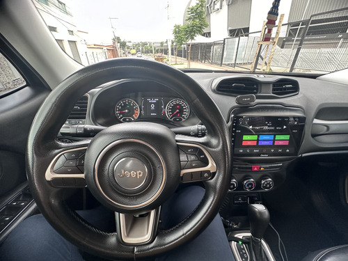Jeep Renegade 1.8 Flex Aut. 5p