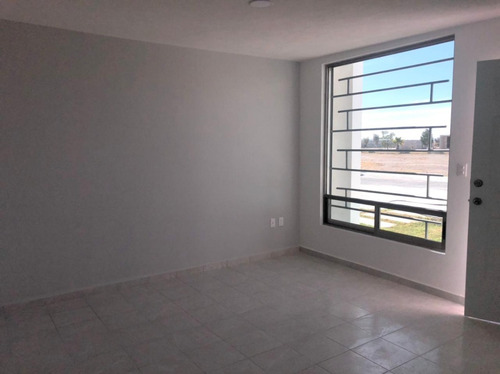 Imagen 2 de 6 de Hermosas Casa En Xochiuacan En Privada